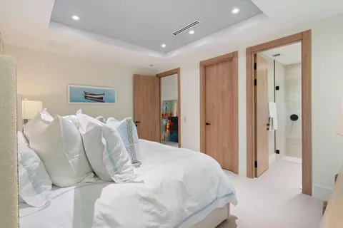 Bedroom - 2265 NE 30th Ct, Lighthouse Point, FL 33064 photo 5 of 7