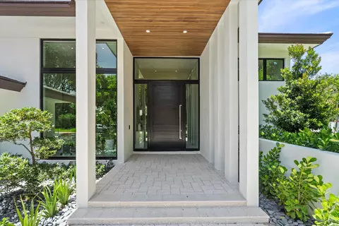 Entry Way - 2265 NE 30th Ct, Lighthouse Point, FL 33064 photo 1 of 5