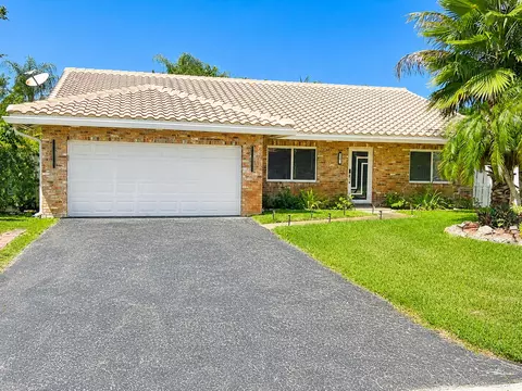 10601 NW 7th Pl, Coral Springs, FL 33071