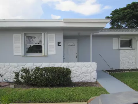 2611 W Barkley Dr W #E, West Palm Beach, FL 33415