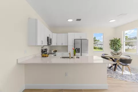 8526 102nd Ct, Vero Beach, FL 32967