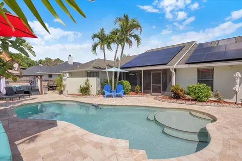 568 SE Nome Dr, Port Saint Lucie, FL 34984