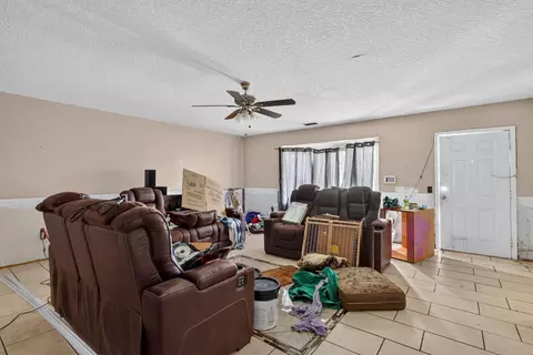 Living - 4044 SE 29th Ct, Okeechobee, FL 34974 photo 1 of 2