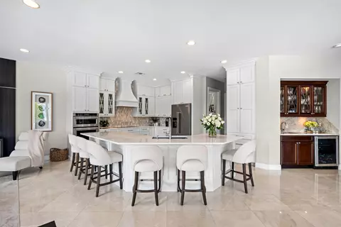 Kitchen - 2520 NE 35th St, Lighthouse Point, FL 33064 photo 2 of 5