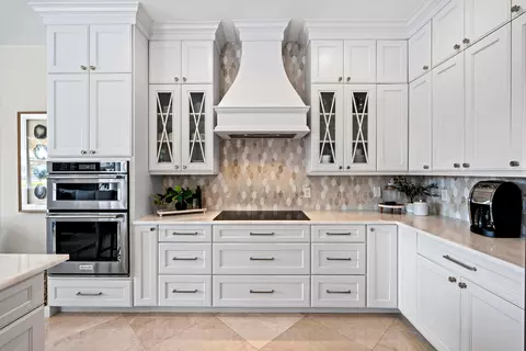 Kitchen - 2520 NE 35th St, Lighthouse Point, FL 33064 photo 5 of 5