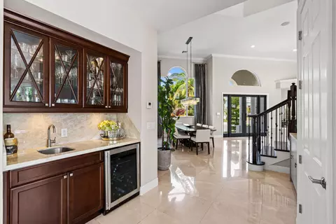 Entry Way - 2520 NE 35th St, Lighthouse Point, FL 33064 photo 1 of 4