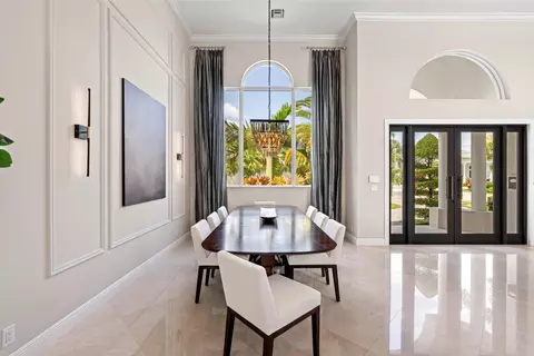 Dining - 2520 NE 35th St, Lighthouse Point, FL 33064 photo 1 of 2