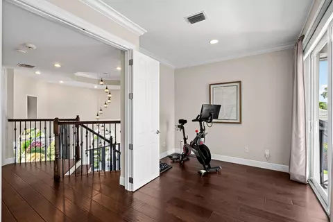 Entry Way - 2520 NE 35th St, Lighthouse Point, FL 33064 photo 4 of 4