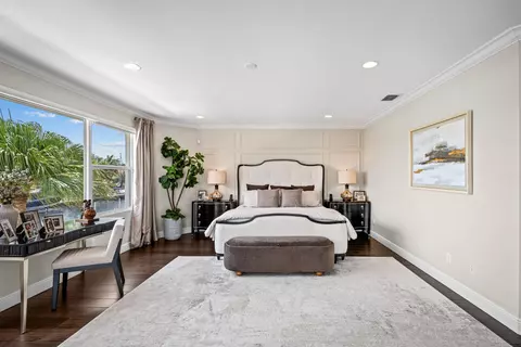 Bedroom - 2520 NE 35th St, Lighthouse Point, FL 33064 photo 4 of 6