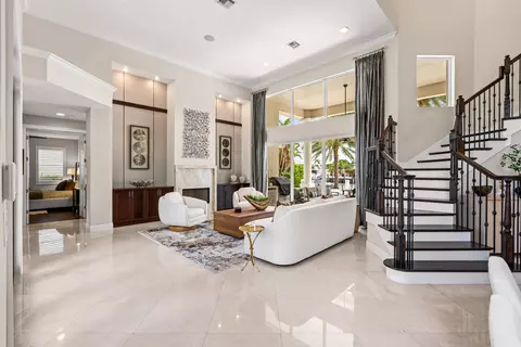Living - 2520 NE 35th St, Lighthouse Point, FL 33064 photo 4 of 6