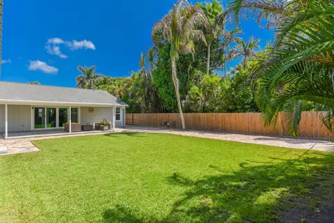Exterior - 4994 SE Pine Knoll Way, Stuart, FL 34997 photo 7 of 20
