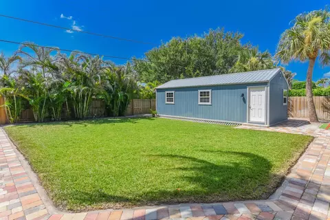 Exterior - 4994 SE Pine Knoll Way, Stuart, FL 34997 photo 13 of 20
