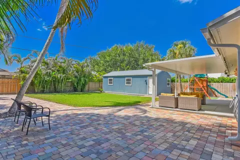 Exterior - 4994 SE Pine Knoll Way, Stuart, FL 34997 photo 14 of 20