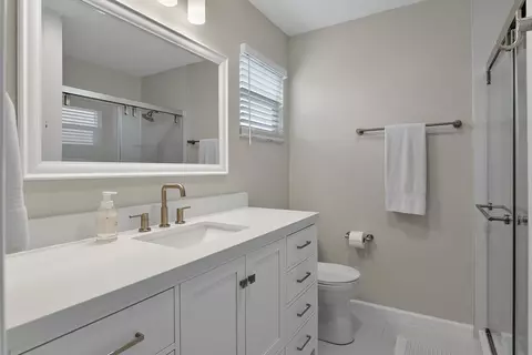 Bath - 4994 SE Pine Knoll Way, Stuart, FL 34997 photo 1 of 4