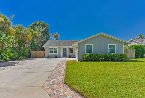 Exterior - 4994 SE Pine Knoll Way, Stuart, FL 34997 photo 2 of 20