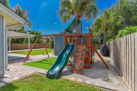 Exterior - 4994 SE Pine Knoll Way, Stuart, FL 34997 photo 20 of 20