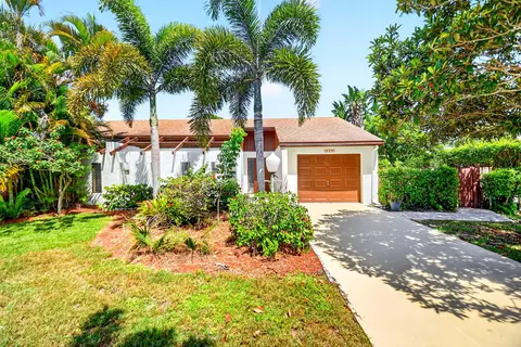 6747 Starkeys Pl, Lake Worth, FL 33467
