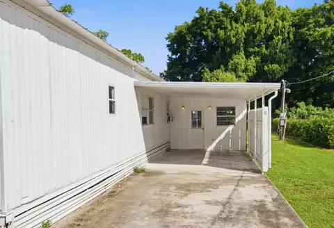 1823 SW College St, Stuart, FL 34997 photo 5