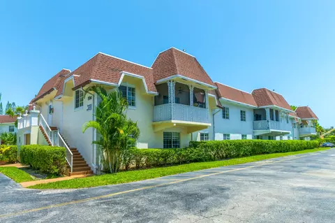 706 SE 2nd Ave #429, Deerfield Beach, FL 33441