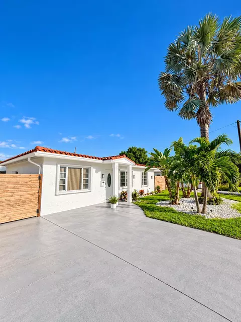 4730 NE 3rd Ave, Oakland Park, FL 33334