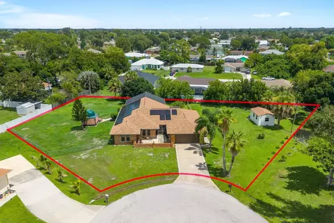 101 SE Nash Ct, Port Saint Lucie, FL 34983