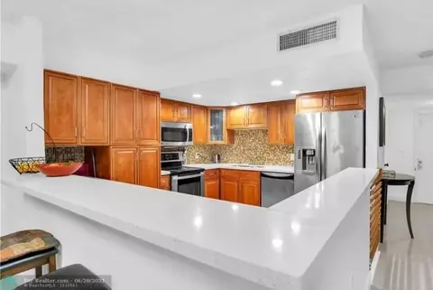 2760 NW 47th Ln #2805, Lauderdale Lakes, FL 33313