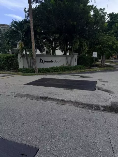 701 NW 19th St #512, Fort Lauderdale, FL 33311