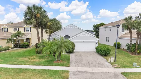 120 Hamilton Ter, Royal Palm Beach, FL 33414
