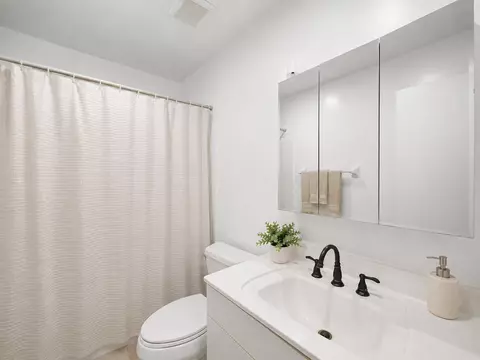 Bath - 3961 SE Dixie Ross St, Stuart, FL 34997 photo 2 of 3