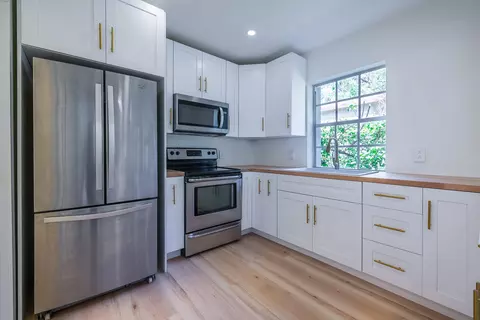 20 NE 169th St #1-2, North Miami Beach, FL 33162