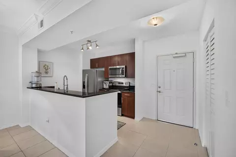 4905 Midtown Ln #2211, Palm Beach Gardens, FL 33418