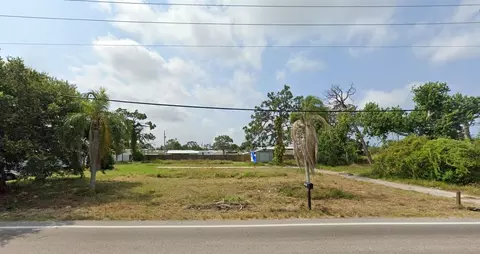 7446 San Casa Dr, Englewood, FL 34224