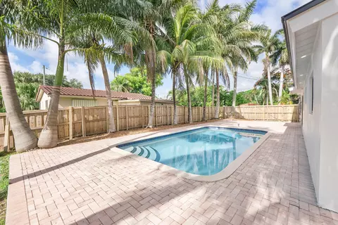 Exterior - 3030 Arthur St, Hollywood, FL 33021 photo 15 of 16