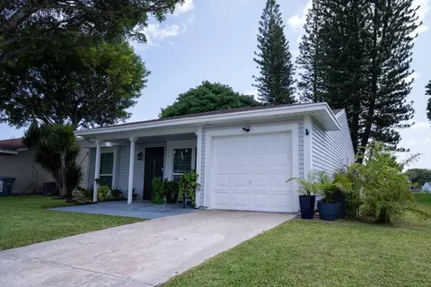 9060 Chrysanthemum Dr, Boynton Beach, FL 33472