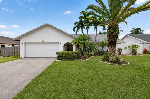 586 NW 45th Way, Delray Beach, FL 33445