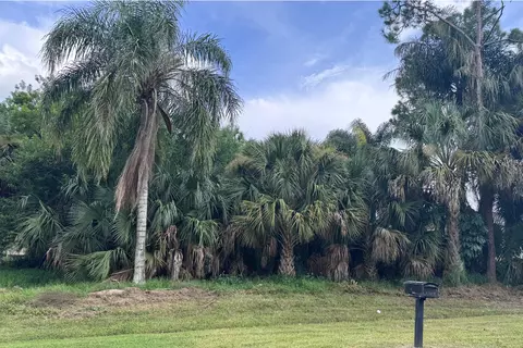 908 SW Bay State Rd, Port St Lucie, FL 34953