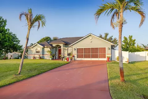 1871 SW Monterrey Ln, Port Saint Lucie, FL 34953