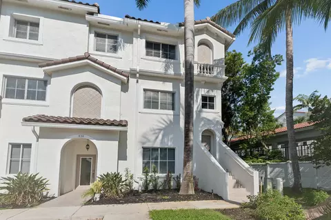 428 Bayfront Dr, Boynton Beach, FL 33435