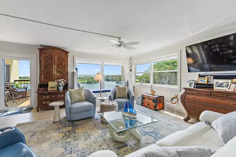 374 Golfview Rd #405, North Palm Beach, FL 33408