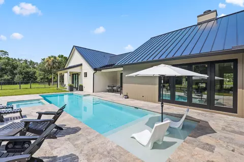 Exterior - 1955 SE 137th Way, Okeechobee, FL 34974 photo 7 of 15