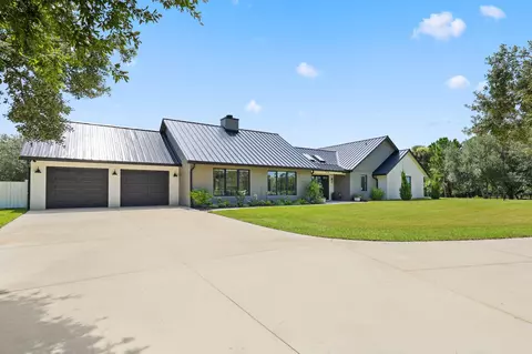 Exterior - 1955 SE 137th Way, Okeechobee, FL 34974 photo 3 of 15