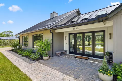 Exterior - 1955 SE 137th Way, Okeechobee, FL 34974 photo 5 of 15
