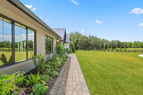 Exterior - 1955 SE 137th Way, Okeechobee, FL 34974 photo 6 of 15