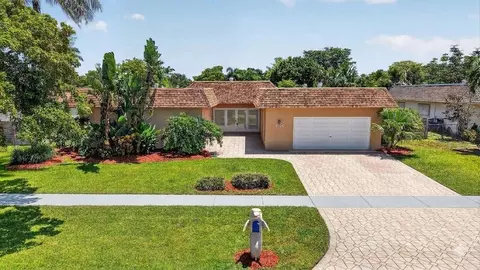 1820 SW 67th Ter, Plantation, FL 33317
