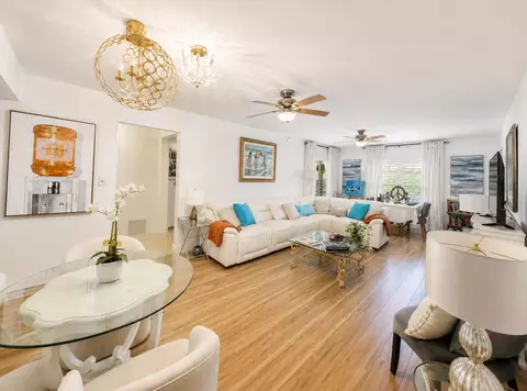 5570 Tamberlane Cir #331, Palm Beach Gardens, FL 33418