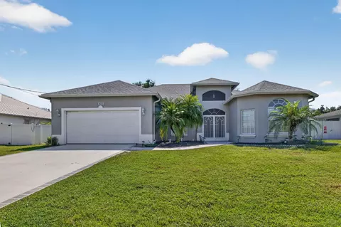 1711 SE Fairfield St, Port Saint Lucie, FL 34983
