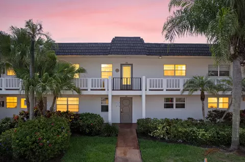 6 Abbey Ln #206, Delray Beach, FL 33446