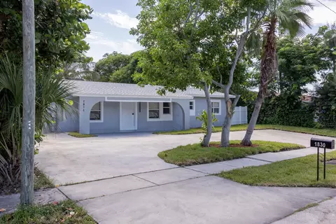 1830 NE 2nd Ln NE, Boynton Beach, FL 33435