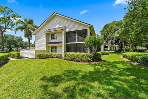 Exterior - 6433 SE Brandywine Ct UNIT 217, Stuart, FL 34997 photo 8 of 11