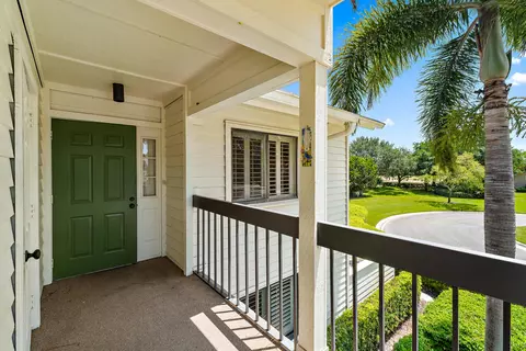 Exterior - 6433 SE Brandywine Ct UNIT 217, Stuart, FL 34997 photo 2 of 11